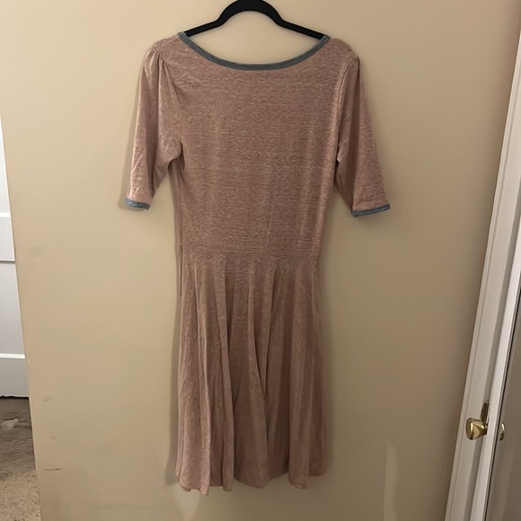 LuLaRoe Nicole light mauve with blue trim flowy dress size medium - Picture 3 of 3